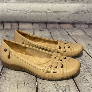Life Stride Women's Beige Flats NWOT Sz 5